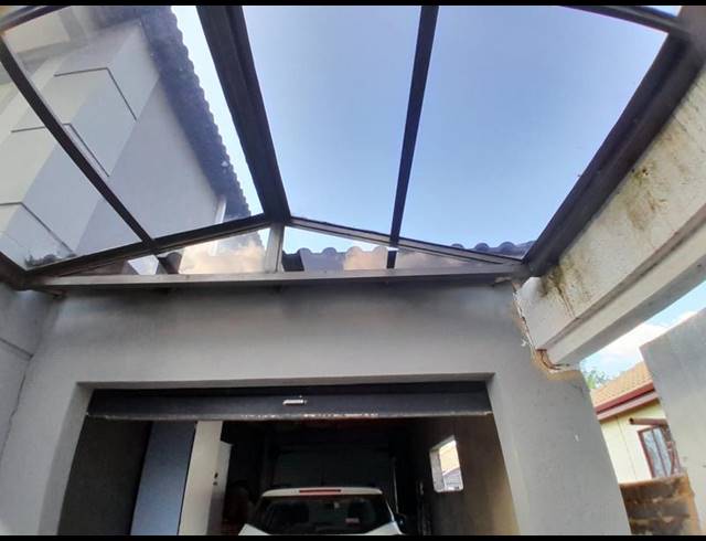 4 BEDROOM HOUSE FOR SALE IN ROSSLYN